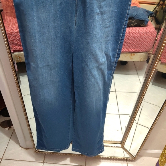 Jumpsuit - Picture 1 of 4